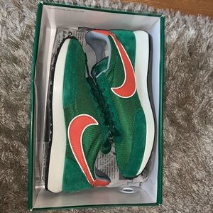 Stranger Things Nike Tailwind